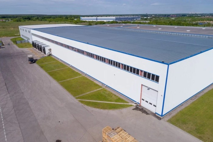 Exploring the Diversity of Warehouse Roofing Options